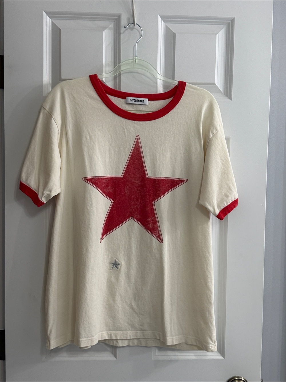 Daydreamer Cream Tee with Bold Red Star